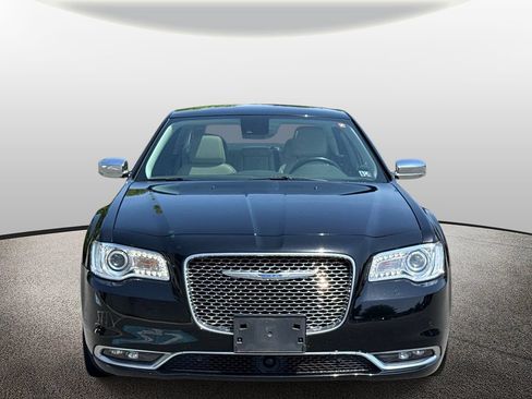 Used 2021 Chrysler 300 Touring L RWD image 6