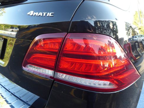 Used 2019 Mercedes-Benz GLE 400 4MATIC image 24