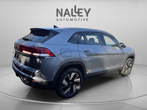 Used 2024 Volkswagen Atlas Cross Sport SE image 4