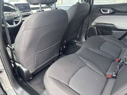 Used 2023 Jeep Compass Sport AWD/4WD image 10