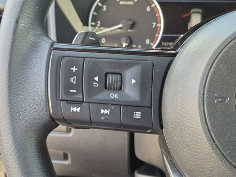 Used 2022 Nissan Rogue SV AWD/4WD image 20