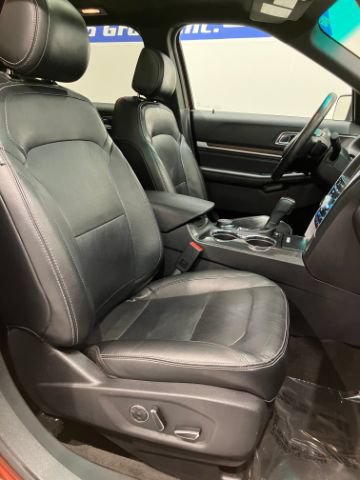 Used 2016 Ford Explorer Limited w/ Equipment Group 301A AWD/4WD image 30