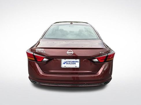 Used 2024 Nissan Altima 2.5 SV FWD image 5