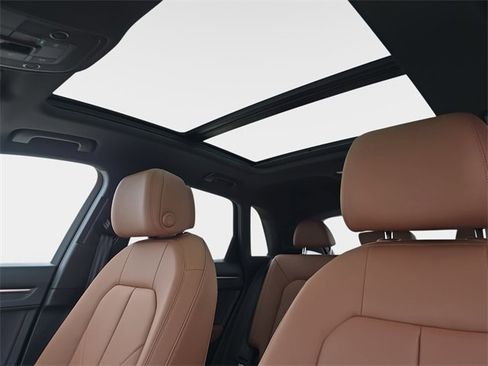 Used 2025 Audi Q3 2.0T Premium w/ Convenience Package image 34