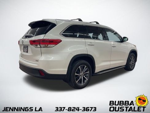 Used 2018 Toyota Highlander XLE image 5