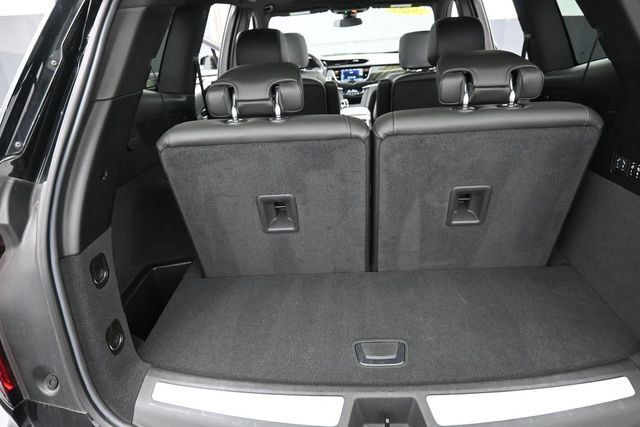 Used 2025 Cadillac XT6 Premium Luxury AWD/4WD image 27