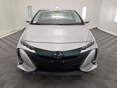Used 2018 Toyota Prius Prime Advanced image 28