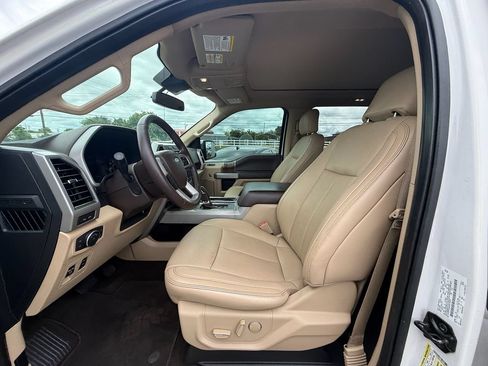 Used 2018 Ford F150 Lariat w/ Equipment Group 502A Luxury AWD/4WD image 12