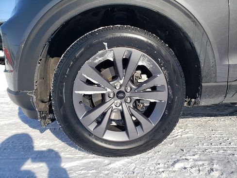 Certified 2023 Ford Explorer XLT w/ Equipment Group 202A image 15