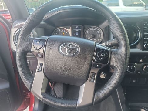 Certified 2023 Toyota Tacoma TRD Off-Road image 23