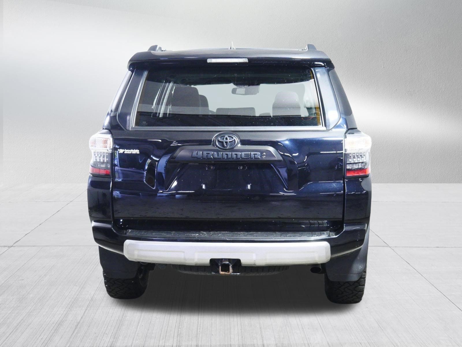 Used 2022 Toyota 4Runner TRD Off-Road Premium w/ TRD Black Wheel Package (TMS) AWD/4WD image 6