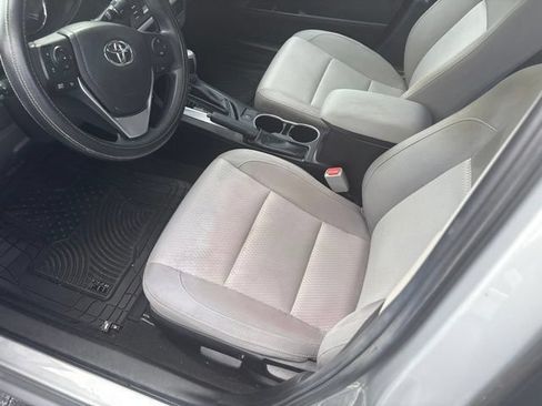 Used 2015 Toyota Corolla LE FWD image 3