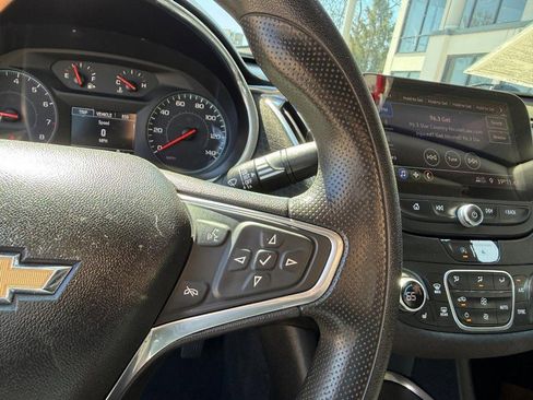 Used 2020 Chevrolet Malibu LT image 25