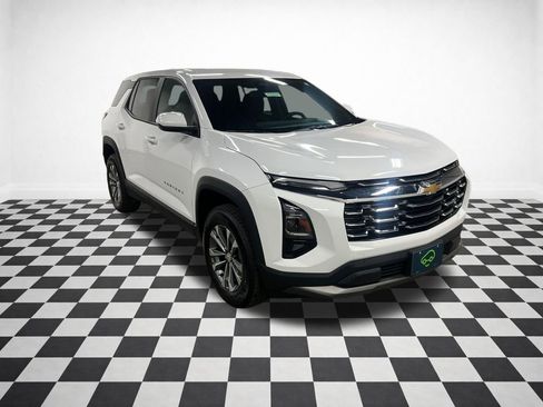 Certified 2025 Chevrolet Equinox LT AWD/4WD image 1