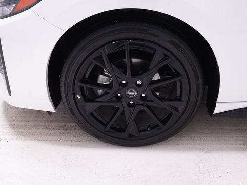 Used 2025 Nissan Sentra SR w/ Midnight Edition FWD image 7