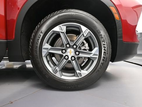 Used 2025 Chevrolet Blazer LT AWD/4WD image 15