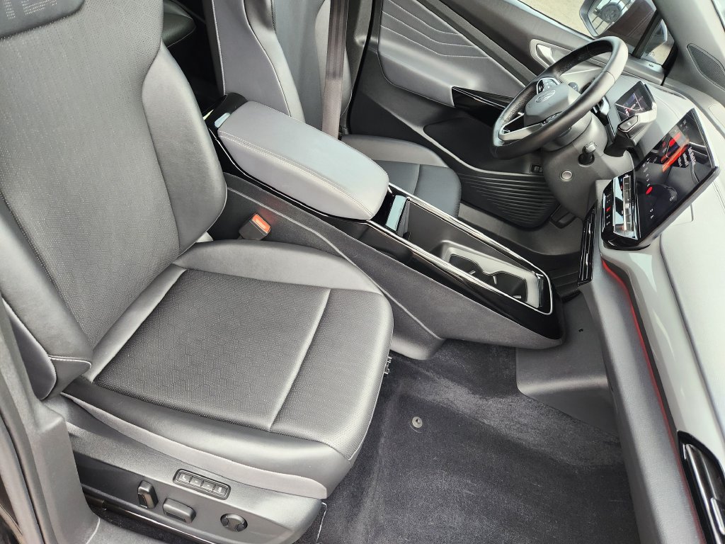 Certified 2023 Volkswagen ID.4 Pro S AWD/4WD image 12