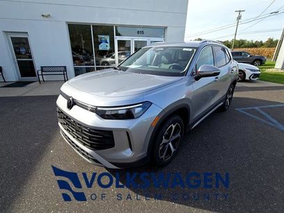 New 2025 Volkswagen Tiguan SE