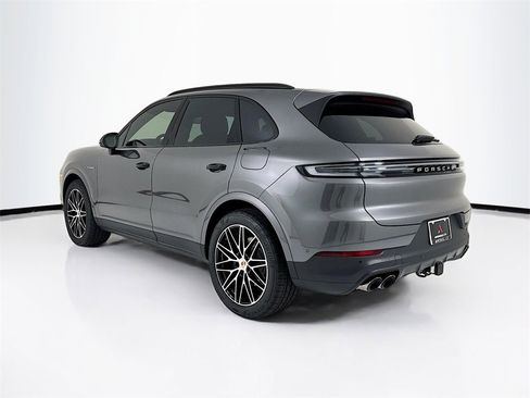 New 2026 Porsche Cayenne E-Hybrid image 3