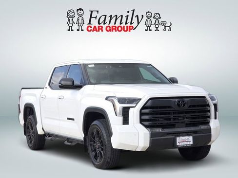 Used 2025 Toyota Tundra SR5 image 2