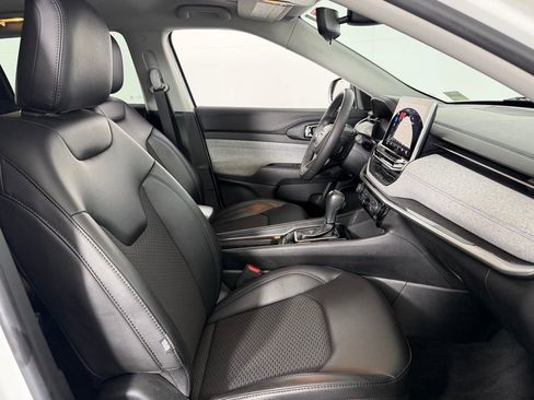 Used 2022 Jeep Compass Latitude image 31