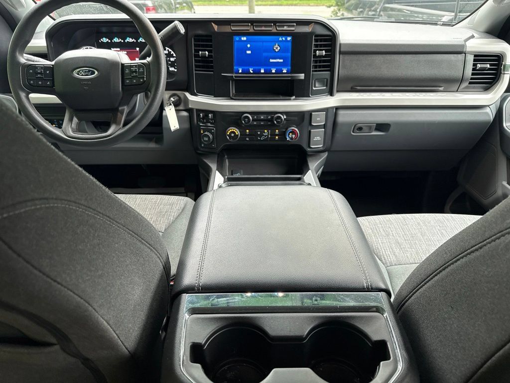 Used 2024 Ford F250 XLT w/ Snow Plow/Camper Package AWD/4WD image 17