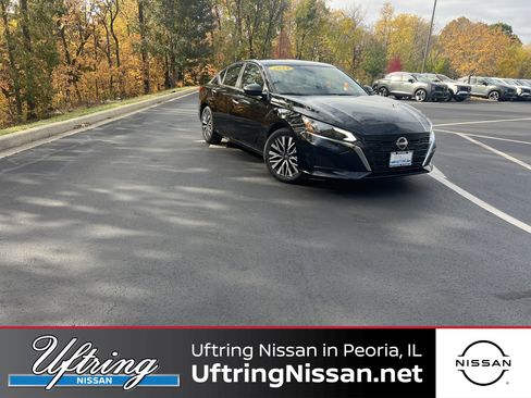 Used 2024 Nissan Altima 2.5 SV image 1