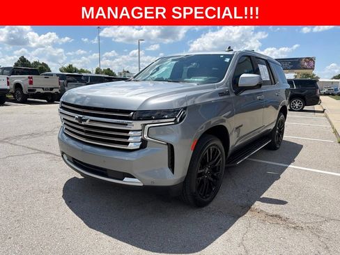 Used 2024 Chevrolet Tahoe High Country AWD/4WD image 2