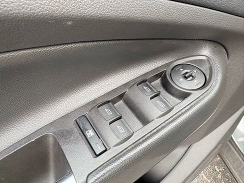 Used 2017 Ford Escape SE FWD image 19
