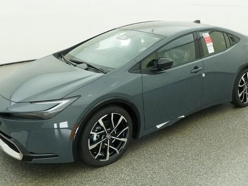New 2026 Toyota Prius Plug-In Hybrid FWD image 1