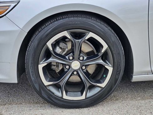 Used 2021 Chevrolet Malibu LT image 9