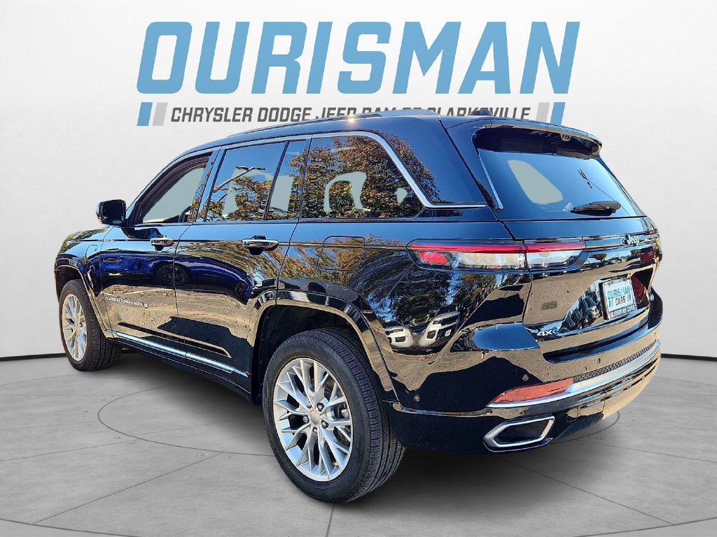 Used 2023 Jeep Grand Cherokee Summit w/ Advanced Protech Group IV AWD/4WD image 4