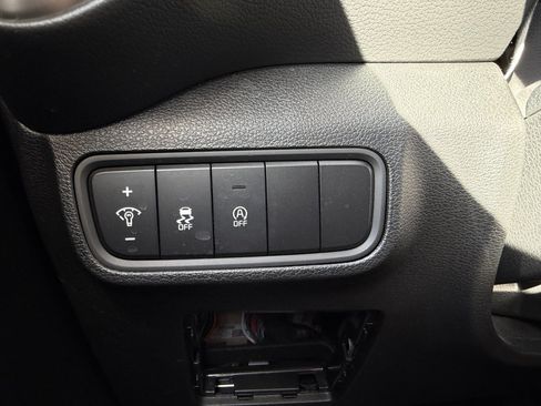 Used 2024 Kia Soul LX w/ Option Group 015 FWD image 23
