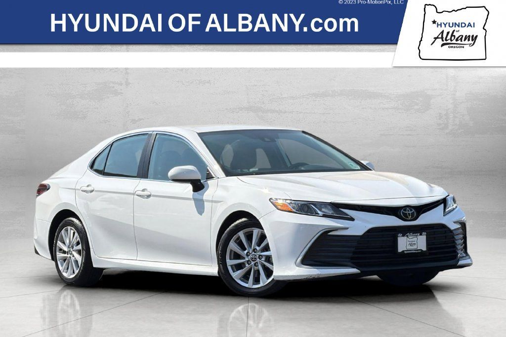 Used 2023 Toyota Camry LE FWD image 1