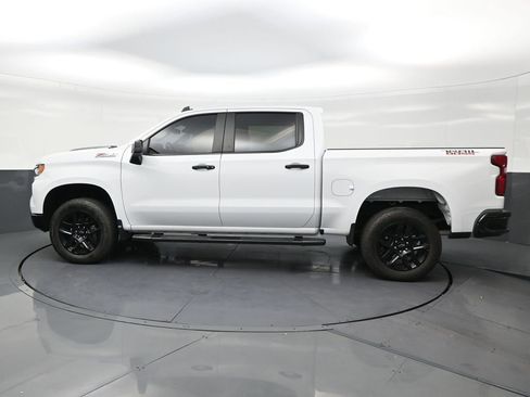 Used 2025 Chevrolet Silverado 1500 LT Trail Boss AWD/4WD image 2
