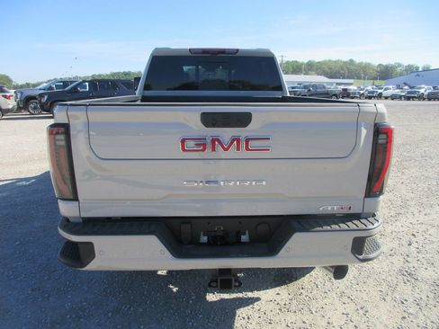 New 2026 GMC Sierra 2500 AT4 w/ AT4 Premium Plus Package AWD/4WD image 6