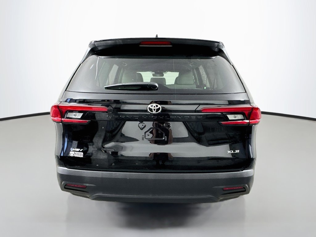 New 2026 Toyota Grand Highlander XLE FWD image 7