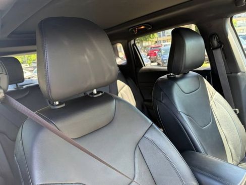 Used 2025 Jeep Compass Limited w/ High Altitude Package AWD/4WD image 29
