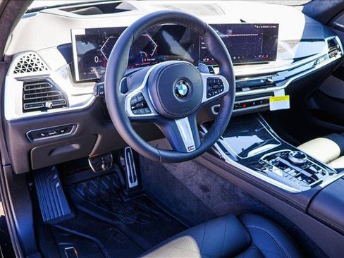 New 2027 BMW X7 xDrive40i w/ Executive Package AWD/4WD image 10