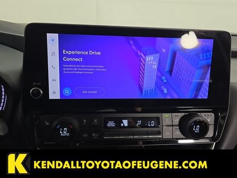Used 2025 Toyota Grand Highlander AWD image 16