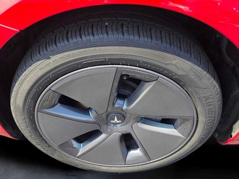 Used 2022 Tesla Model 3 Long Range AWD/4WD image 9