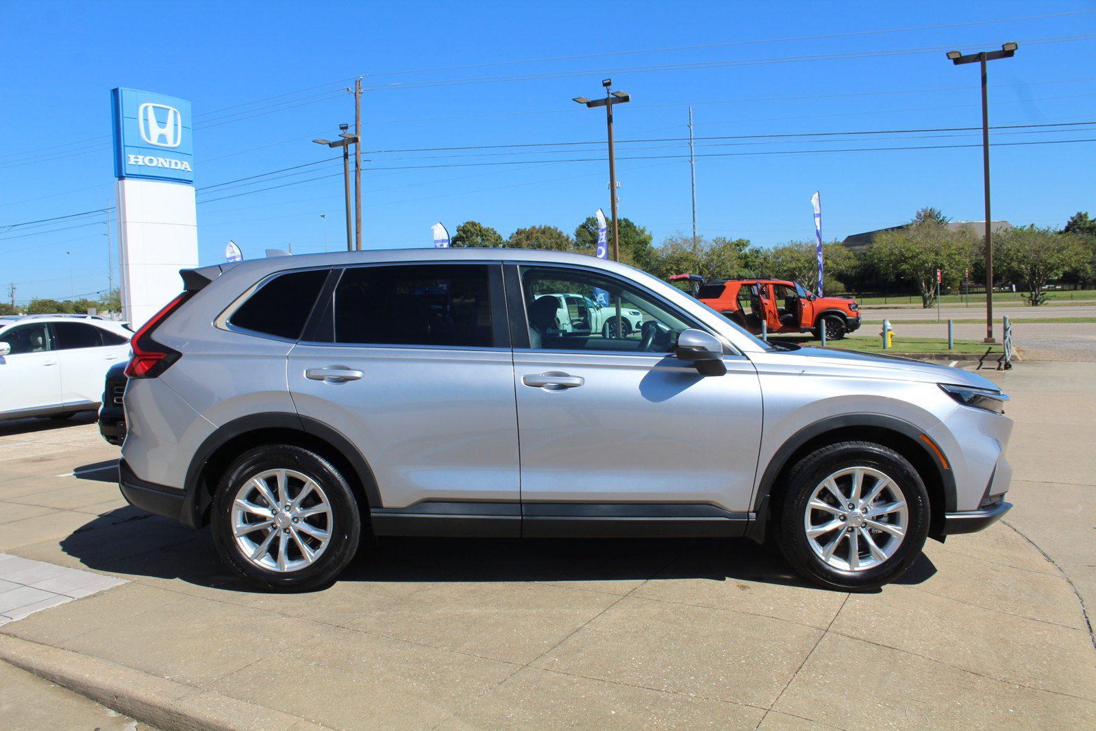 Used 2024 Honda CR-V EX-L image 4