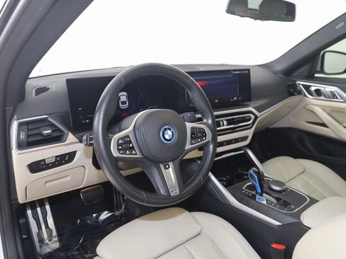 Used 2022 BMW i4 eDrive40 w/ M Sport Package image 28