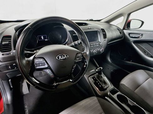 Used 2018 Kia Forte S w/ S Technology Plus Package FWD image 12