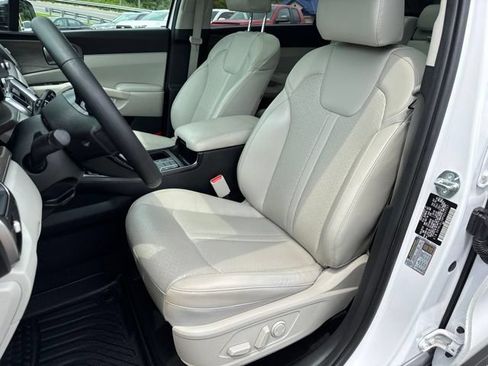 Used 2023 Kia Sorento S w/ Panoramic Sunroof Package AWD/4WD image 8