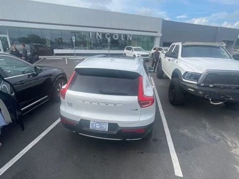 Used 2020 Volvo XC40 T5 Inscription AWD/4WD image 6