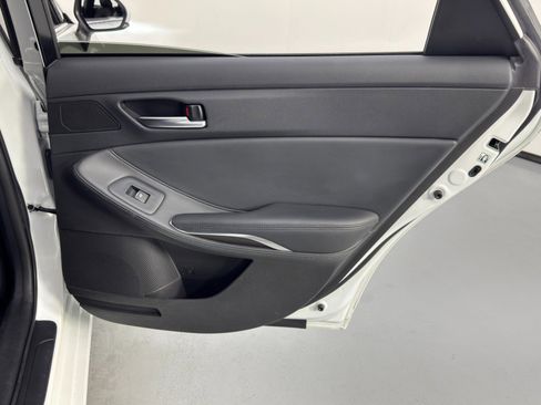 Used 2019 Toyota Avalon XLE w/ Moonroof Package image 41