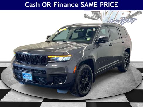 Used 2025 Jeep Grand Cherokee L Altitude AWD/4WD image 4