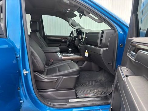 Used 2024 Chevrolet Silverado 1500 LT Trail Boss w/ Convenience Package II image 19