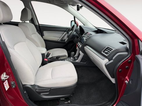 Used 2017 Subaru Forester 2.5i Premium image 19